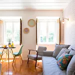 Sunlit photographers 1Bedroom Apartment in Alcântara